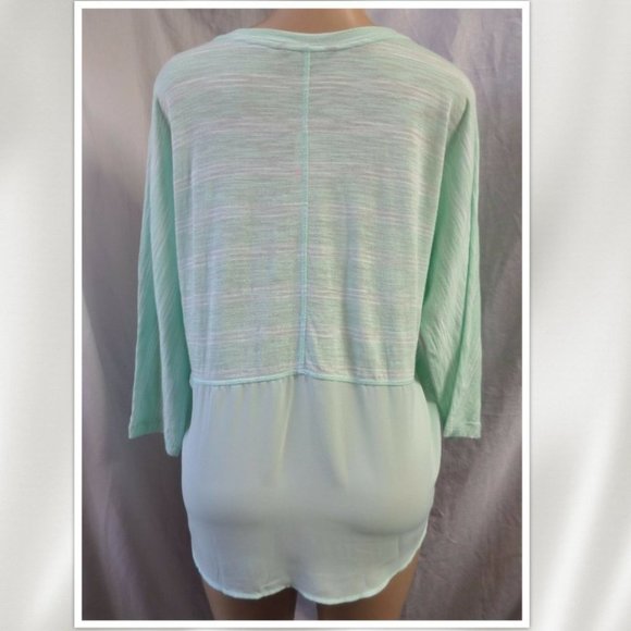 * "BANANA REPUBLIC" MINT/WHITE STRIPED LAYERED BACK KNIT TOP BLOUSE SIZE: M NWT - Picture 3 of 3